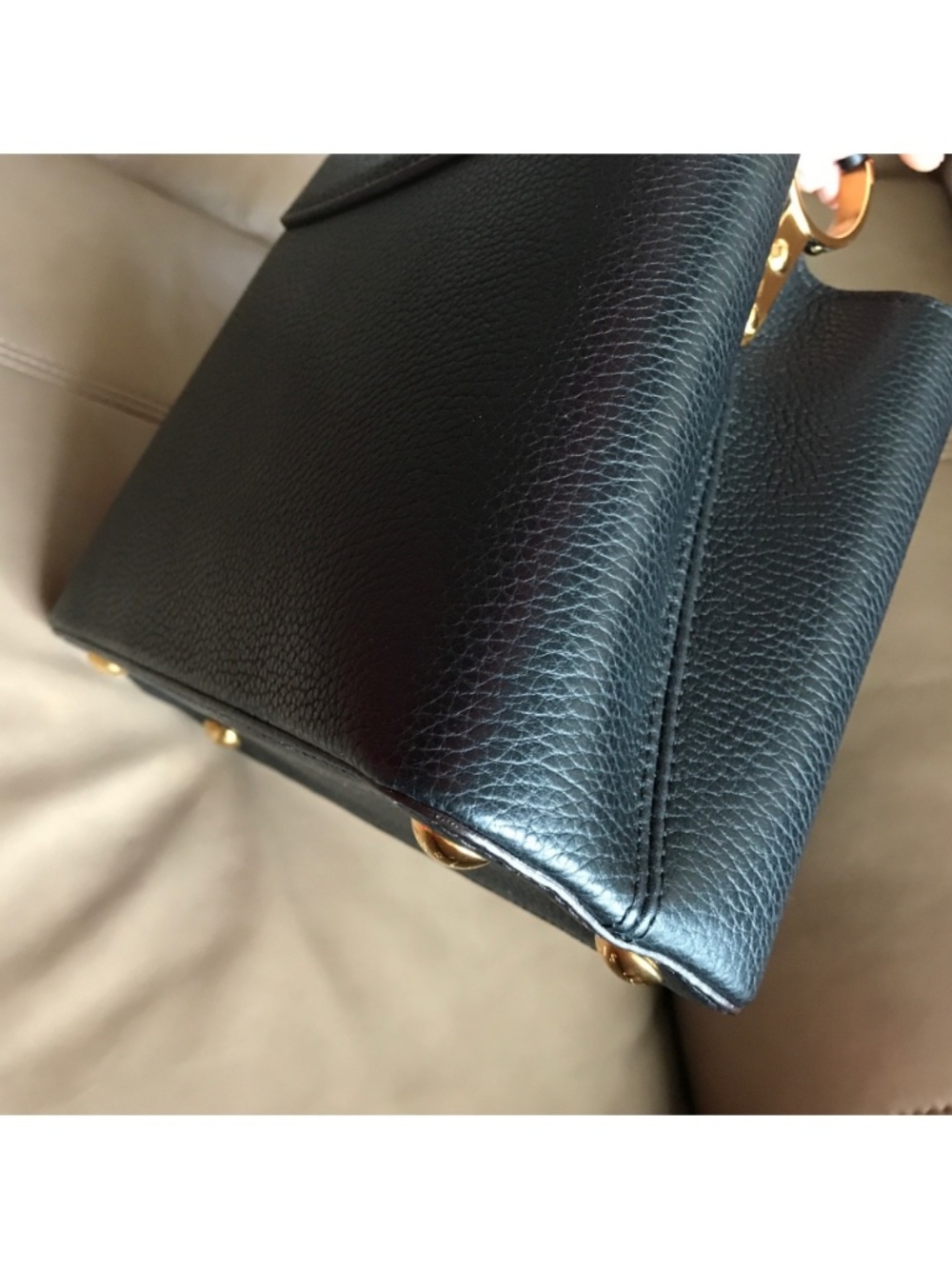 Louis Vuitton Capucines BB Black Taurillon leather Gold tone hardware - Picture 8 of 11